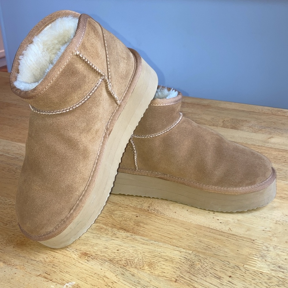 Dearfoam platform shearling boots